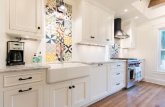 Replacing Your Old Floors: 7 Factors to Consider Replacing Your Old Floors: 7 Factors to Consider